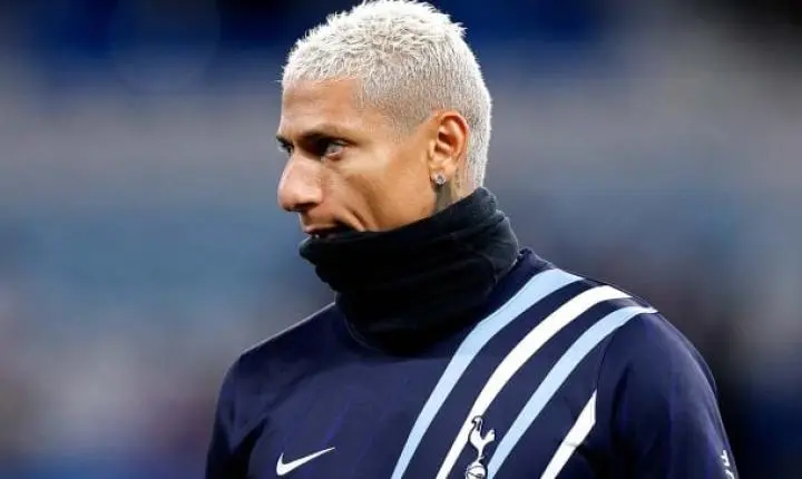 Tottenham recusa oferta, mas Vasco insiste por Richarlison