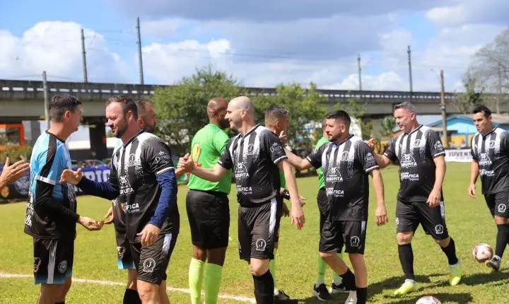 Várzea: a bola começou a rolar neste domingo no Campeoanto de São Leopoldo
